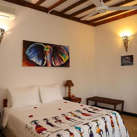 Ivory Ocean View Marumbi Exterior foto
